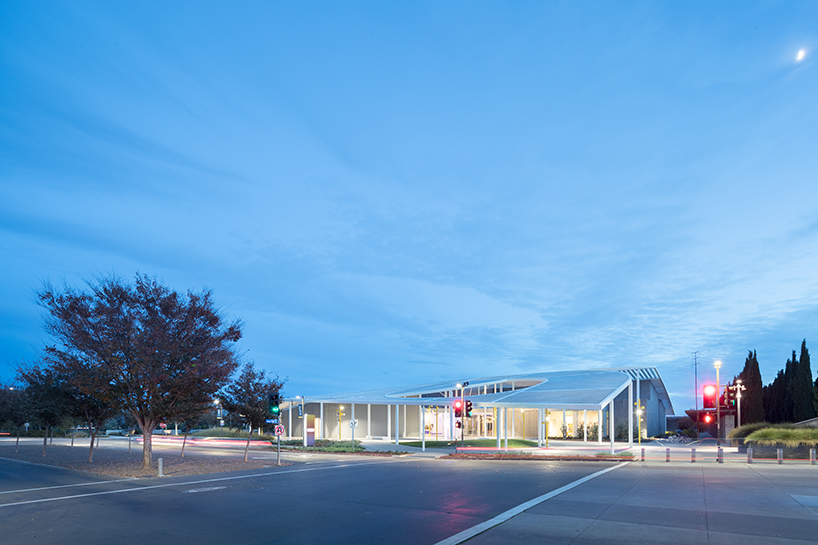 so-il-exhibtion-manetti-shrem-museum-of-art-iwan-baan-california-designboom-01