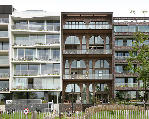 'amstelloft' DIY apartments by WE architecten are designed to adapt