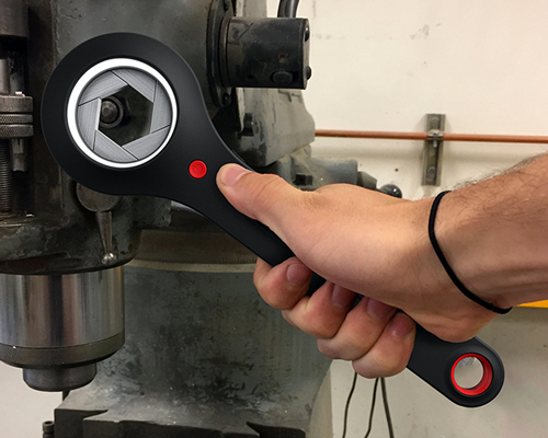 the aperture wrench adjusts its size like a camera lens