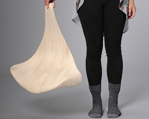 ariel lynne sculpts meditative seat designed in the heart of scandinavia