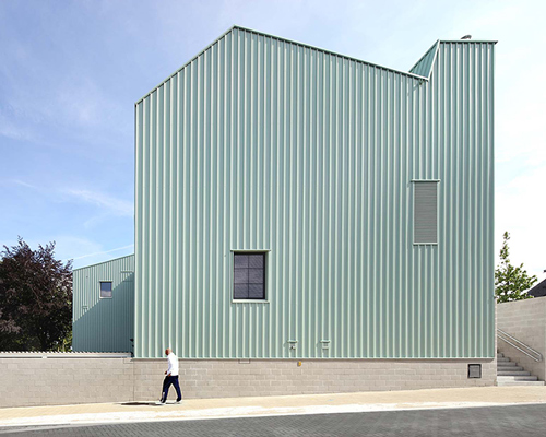 dierendonckblancke colors belgian primary school in mint green