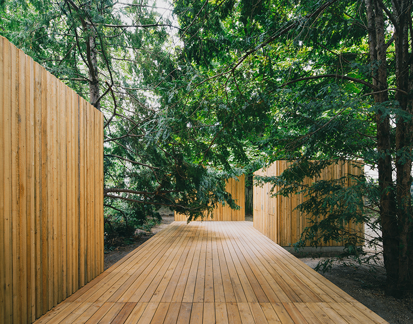 jan-rosler-architekten-berlin-church-cemetery-facilities-designboom-02