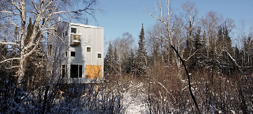 pole-house-din-projects-canada-designboom-01