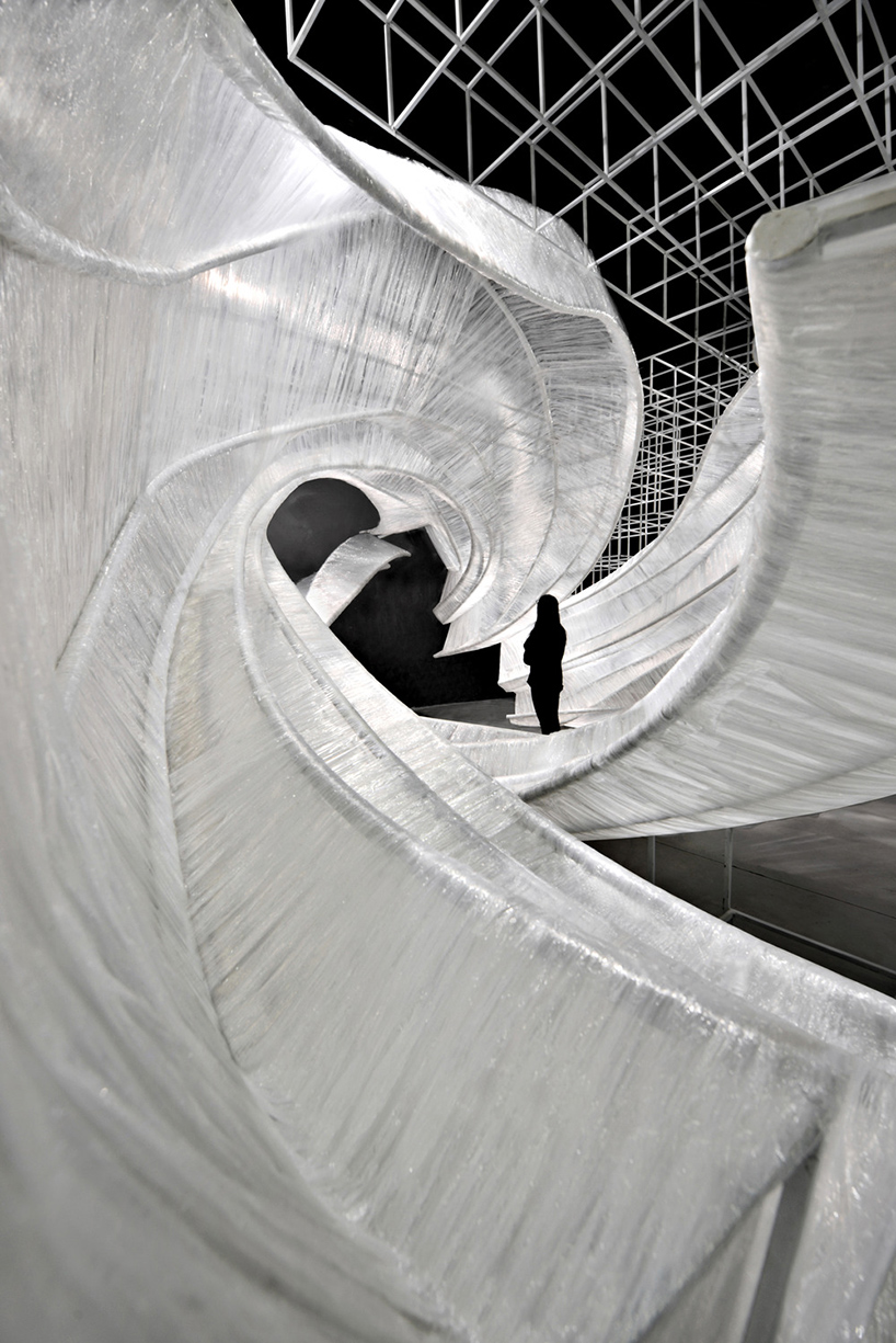 pone-architecture-transparent-shell-designboom-02