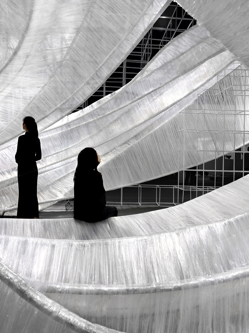 pone-architecture-transparent-shell-designboom-02