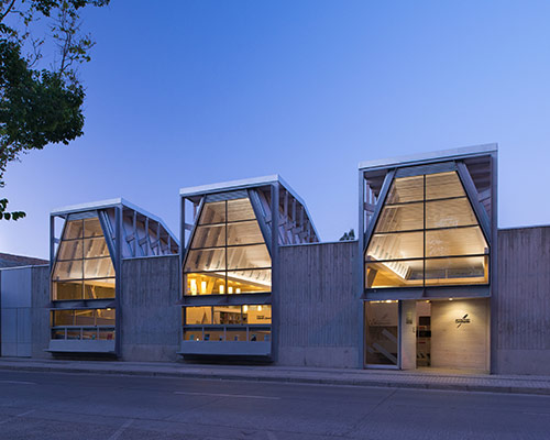 sebastian irarrazaval completes the new public library of constitucion