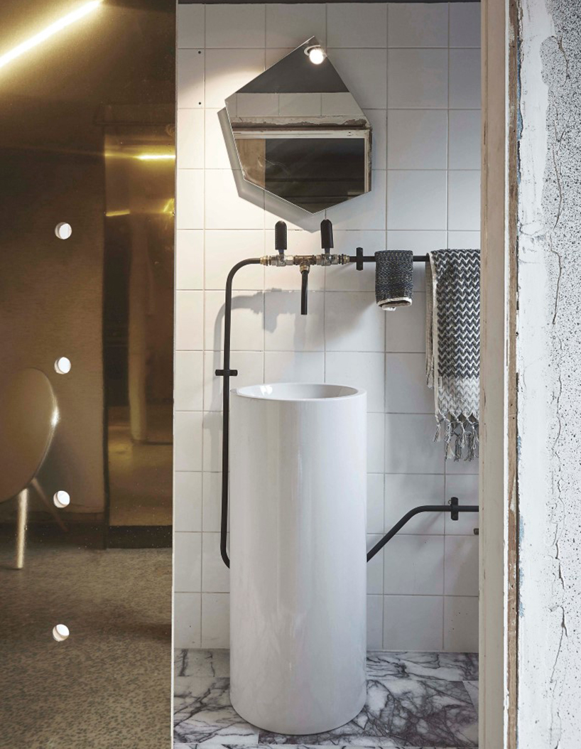 studio-edwards-micro-luxe-apartment-melbourne-designboom-03