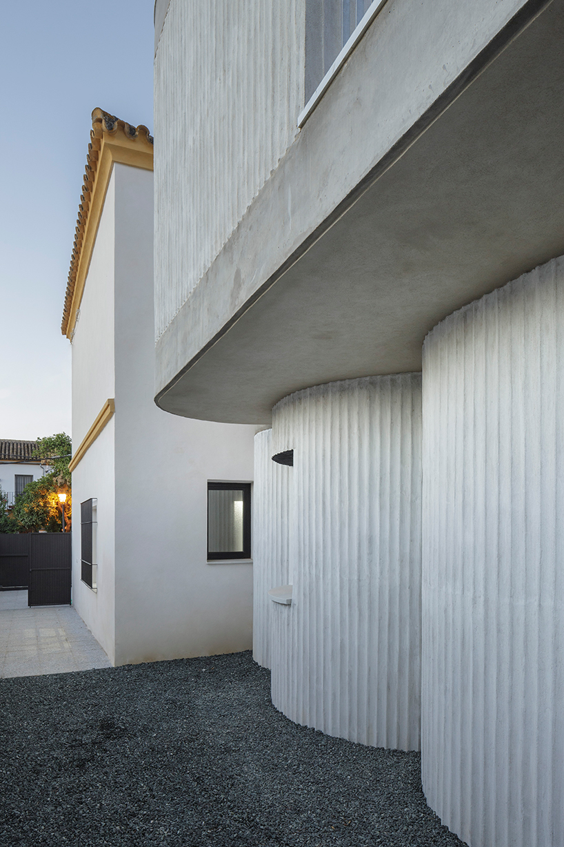 studio-wet-casa-listen-sevilla-spain-designboom-03
