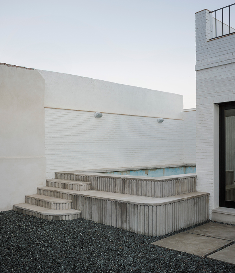 studio-wet-casa-listen-sevilla-spain-designboom-03