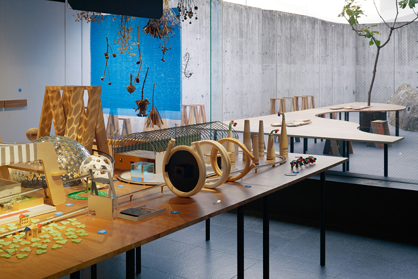 torafu-architects-inside-out-exhibition-toto-gallery-designboom-01