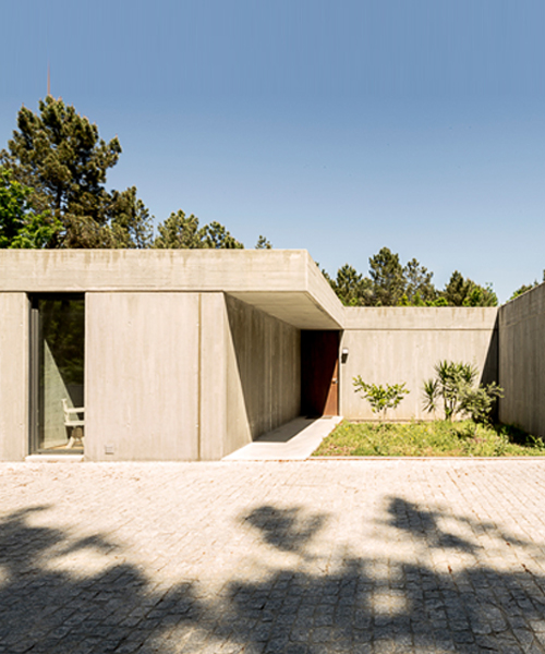 waataa completes quinta do carregal house in portugal