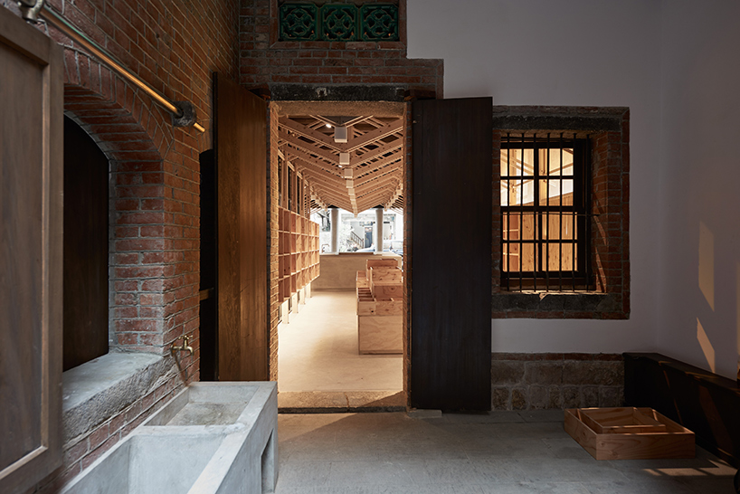 B+P-architects-inverted-truss-taiwan-designboom-03