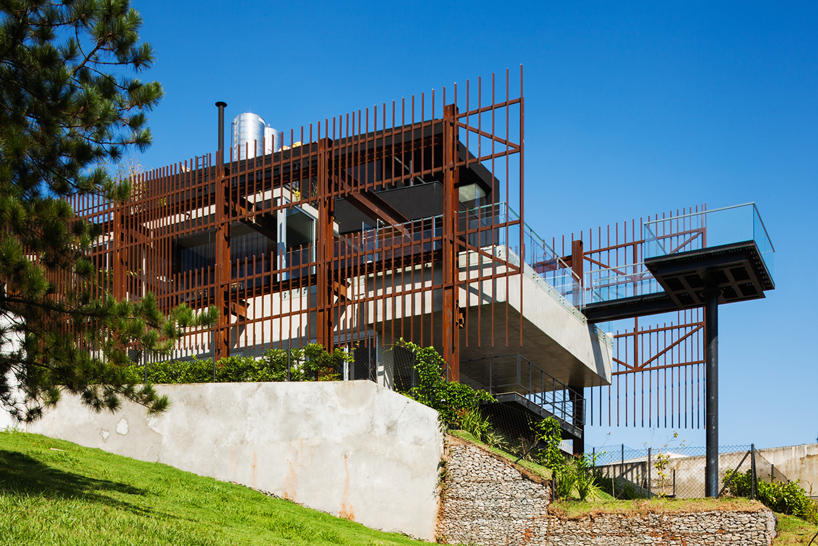 FGMF-arquitetos-casa-mirante-house-sao-paulo-brazil-designboom-03