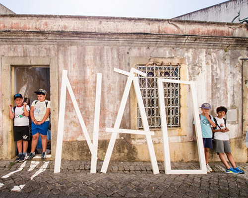 barato creates NÃO installation as an urban narrative in abrantes, portugal