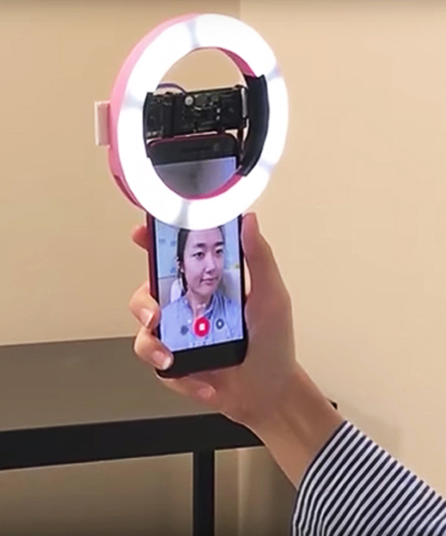 bellus3D face camera at CES 2017 puts regular selfies to shame
