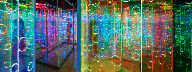 brut-deluxe-yuzhou-immersive-light-installation-designboom-01