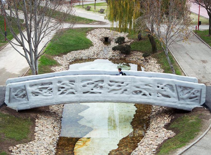 IAAC 3D printed pedestrian bridge world first pedestrian bridge catalonia designboom