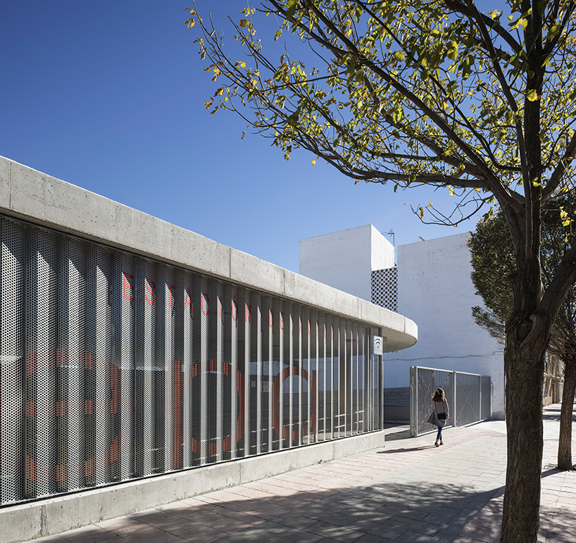 fernando-suarez-corchete-estepa-bus-station-sevilla-spain-designboom-02