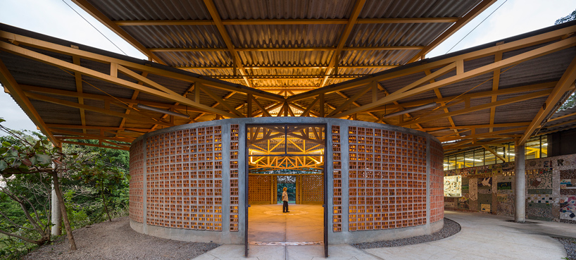 fournier-rojas-arquitectos-community-center-of-el-rodeo-de-mora-costa-rica-designboom-01