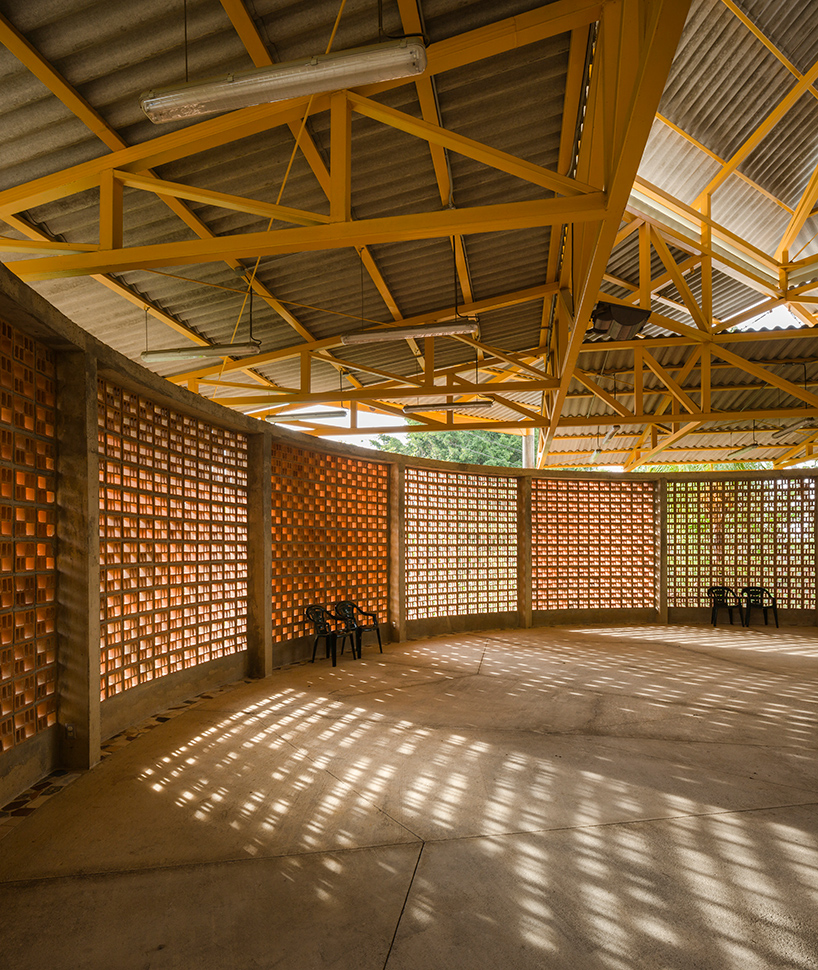 fournier-rojas-arquitectos-community-center-of-el-rodeo-de-mora-costa-rica-designboom-02