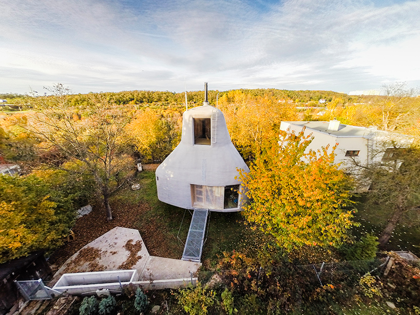 jan-sepka-architekti-house-in-the-orchard-prague-czech-republic-designboom-01