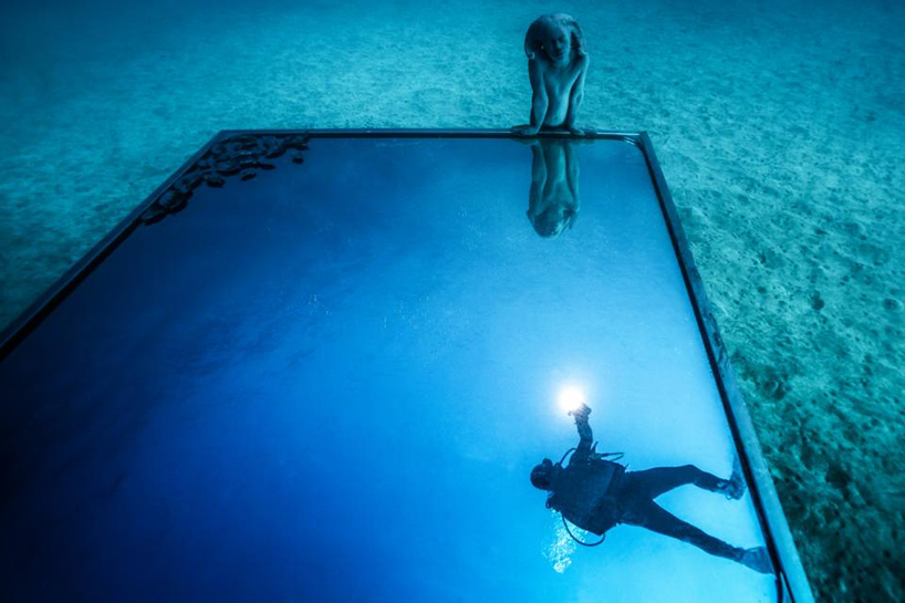 jason-decaires-taylor-new-underwater-sculptures-designboom-02