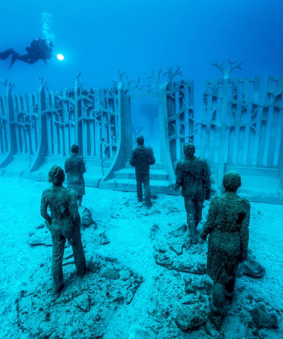 jason decaires taylor completes his underwater museum with new submerged sculptures