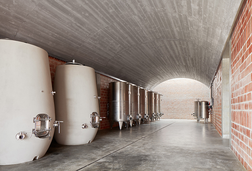 jorge-vidal-tomas-victor-rahola-mont-ras-winery-girona-catalonia-spain-designboom-02