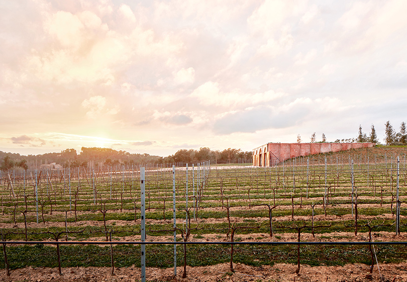 jorge-vidal-tomas-victor-rahola-mont-ras-winery-girona-catalonia-spain-designboom-02