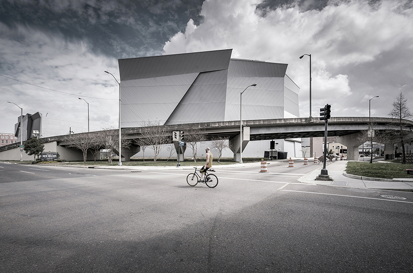 pygmalion-karatzas-wwii-museum-designboom-11