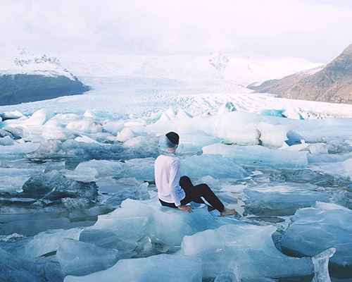 simon mccheung's interstellar series depicts an astronaut in an unfamiliar world