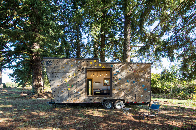 tiny-heirloom-rock-climbing-mobile-adventure-home-trailer-designboom-01