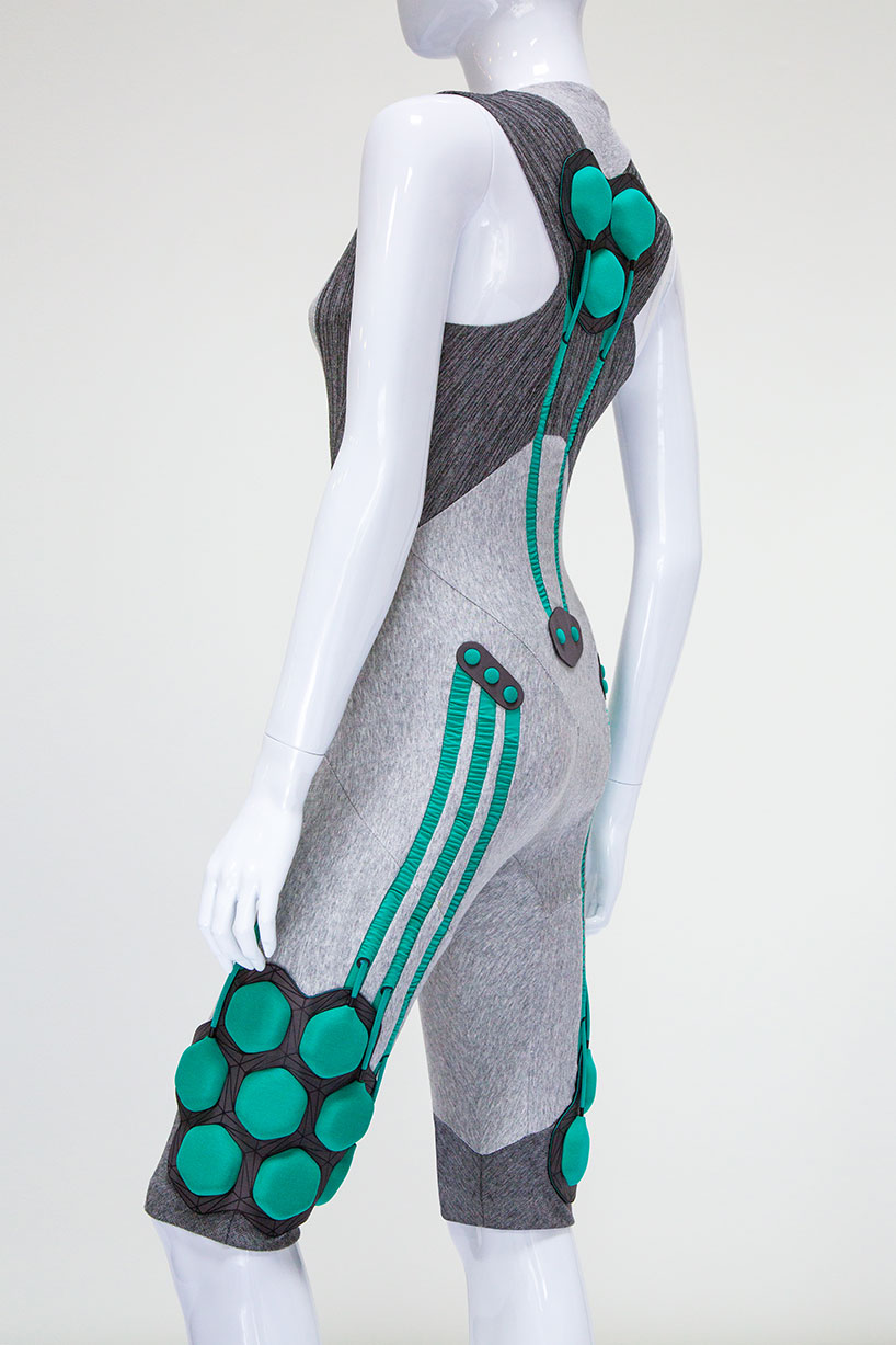 yves-behar-aura-suit-designboom-FIX-01