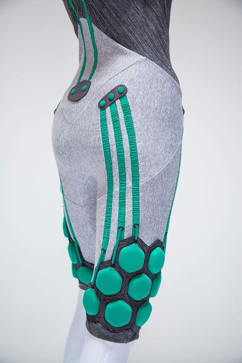 yves-behar-aura-suit-designboom-FIX-07