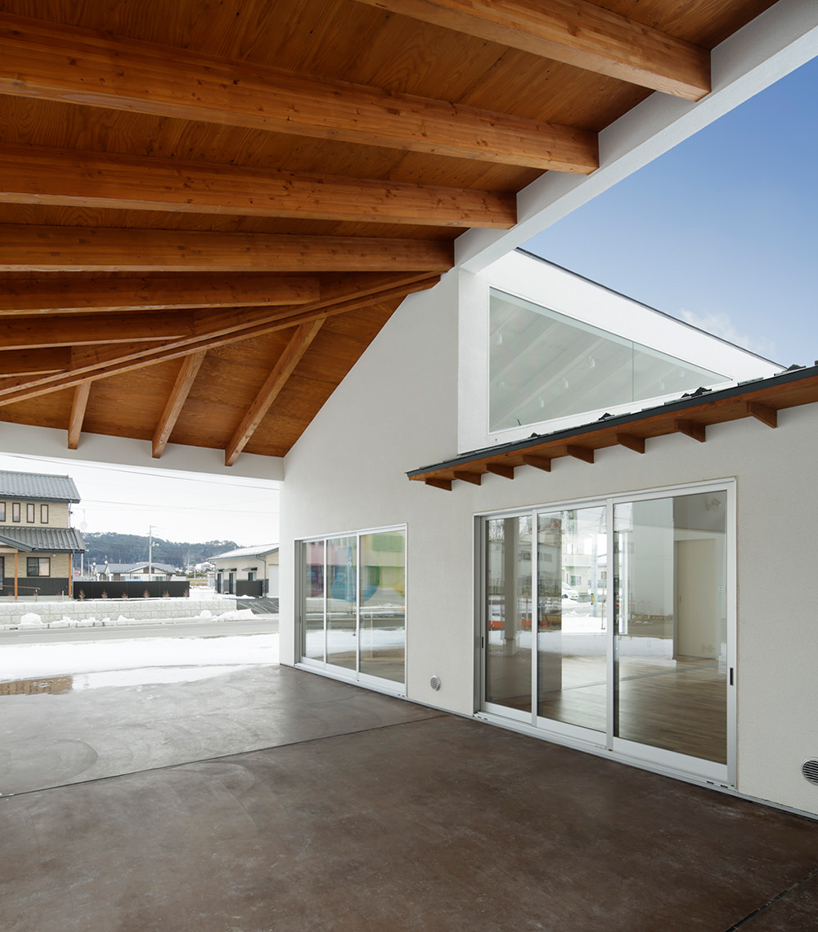 zai-shirakawa-architects-&-associates-meetingplace-of-the-tohoku-designboom-02
