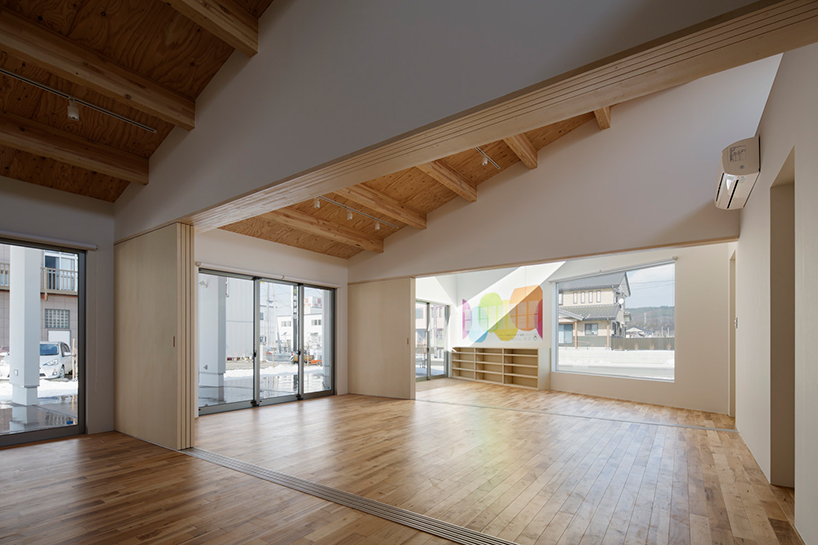 zai-shirakawa-architects-&-associates-meetingplace-of-the-tohoku-designboom-02
