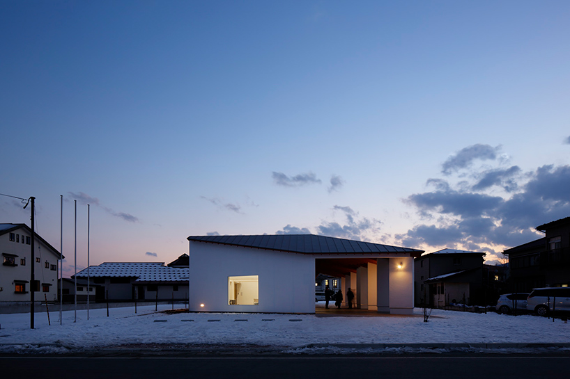zai-shirakawa-architects-&-associates-meetingplace-of-the-tohoku-designboom-02