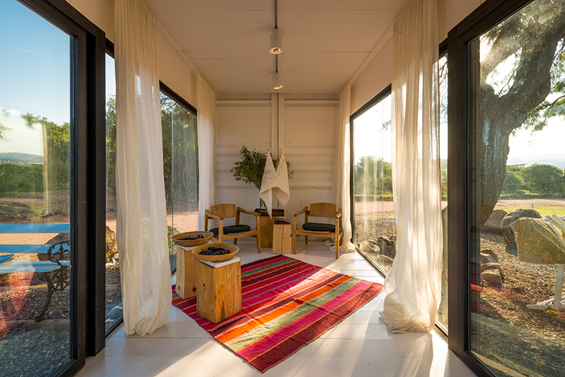 B.AP arquitectura shipping container
