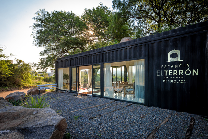 B.AP arquitectura shipping container