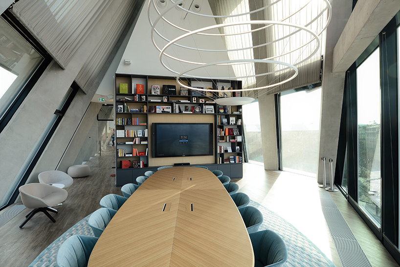 DEGW-interior-design-microsoft-house-feltrinelli-designboom-02