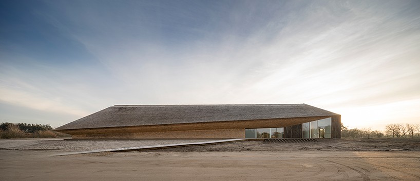 dorte-mandrup-new-danish-wadden-sea-centre-designboom-01