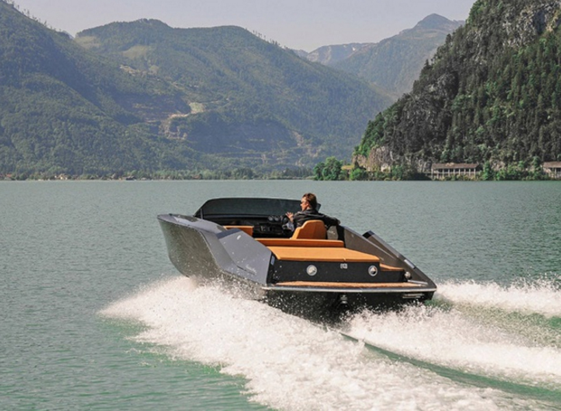 frauscher 747 mirage personal yacht designboom