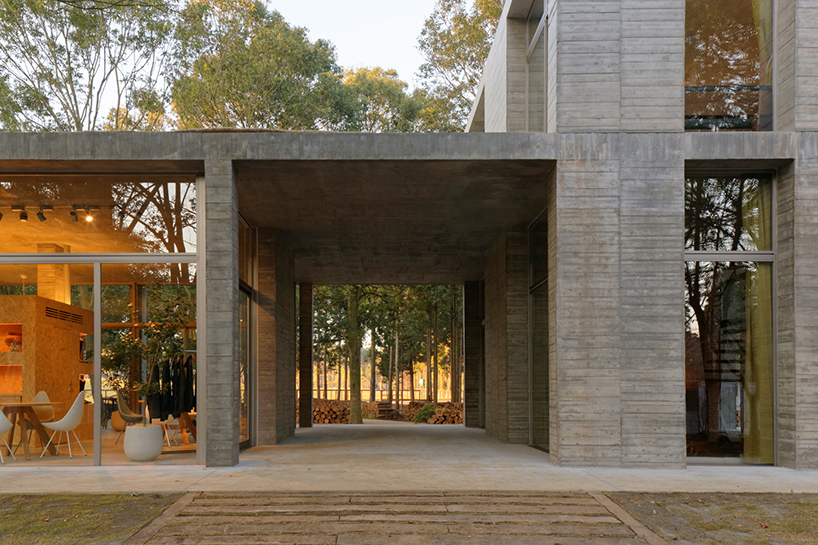 furuya-design-tokyo-classic-forest-clubhouse-designboom-03