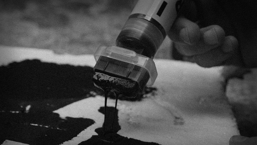 graffiky labs air ink from pollution MIT media labs designboom 02-08-2017