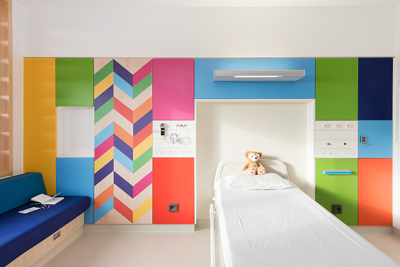 morag-myerscough-sheffield-childrens-hospital-bedrooms-designboom-01