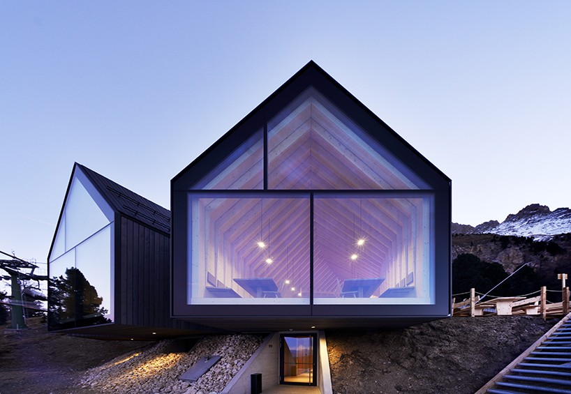 peter-pichler-architecture-oberholz-mountain-hut-dolomites-designboom-02