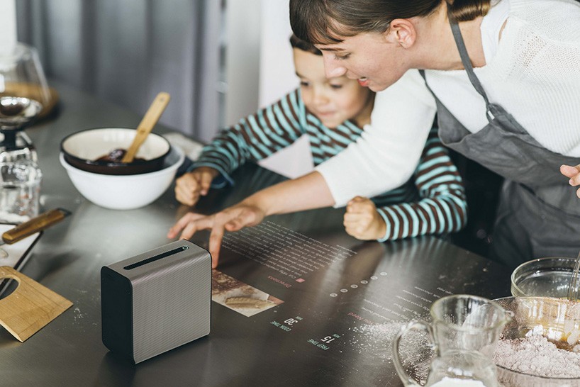 sony-xperia-touch-mwc-2017-designboom-02-24-2017-818-006