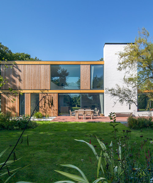 ström architects builds timber-framed house surrounded by english woodland