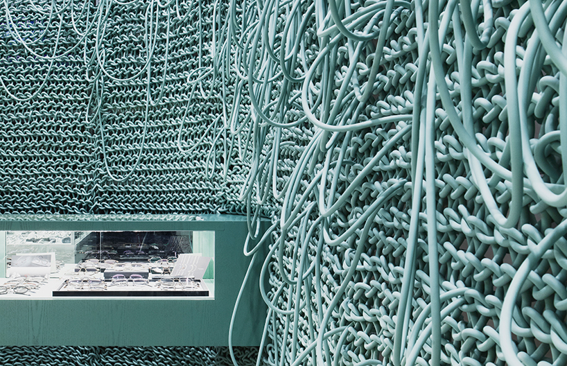 wallga-associate-end-piece-glasses-store-designboom-03