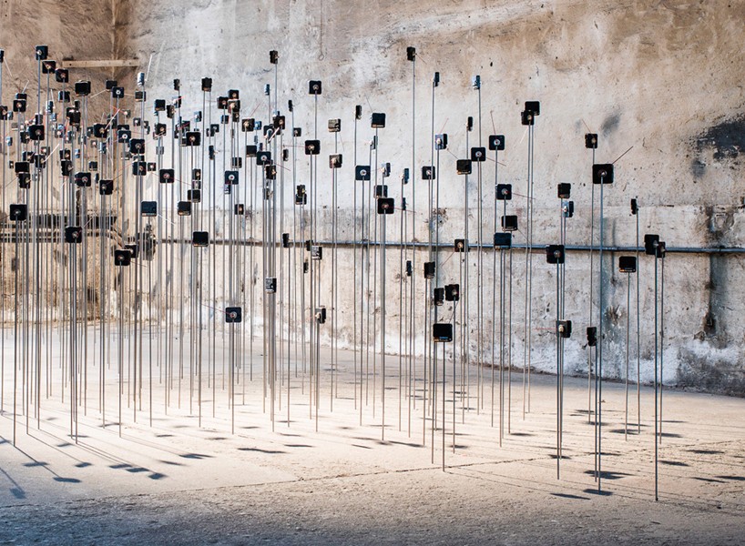 schunck dölker inzwischen das blumen exhibition designboom